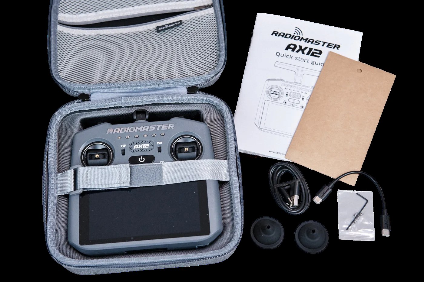 RadioMaster AX12 — распаковка: кейс, инструкция, кабели