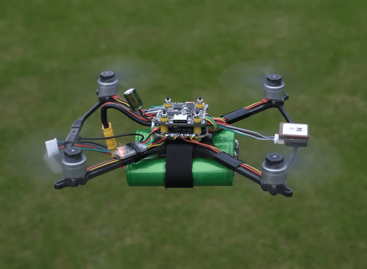 technobee_0532_cc302.png